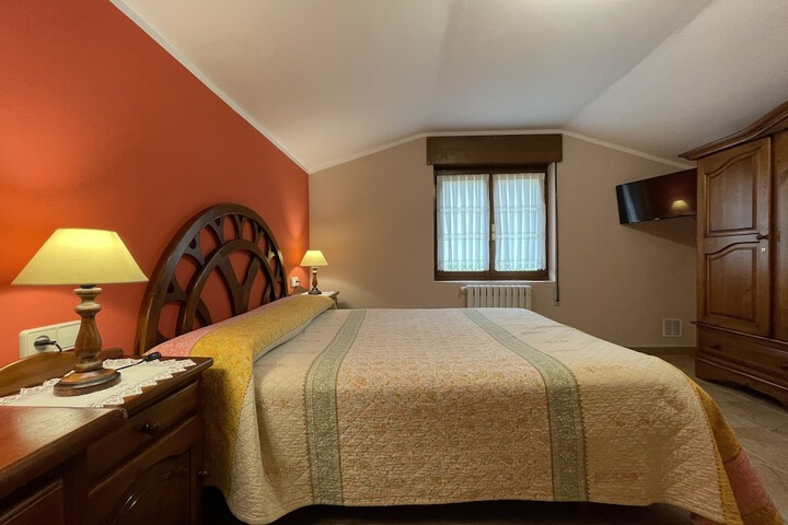 Room 7 of 24