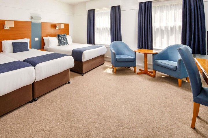 Room 16 of 71