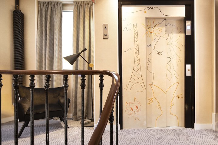 Room 33 of 91