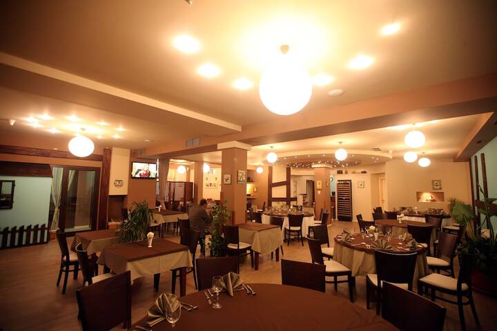 Dining 63 of 73