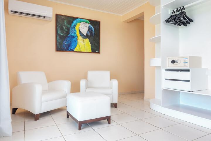 Room 45 of 181