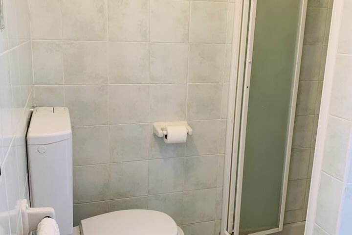 Room 44 of 72
