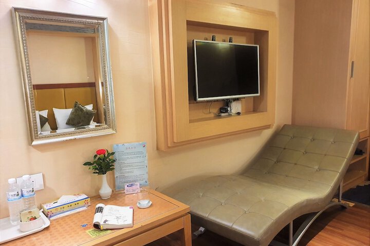 Room 28 of 81