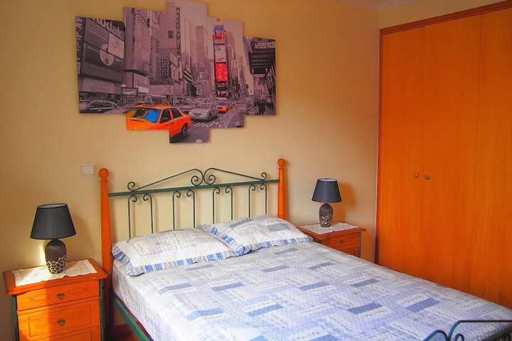 Room 2 of 17