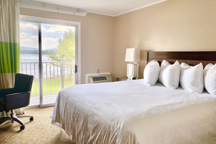 Room 2 of 49