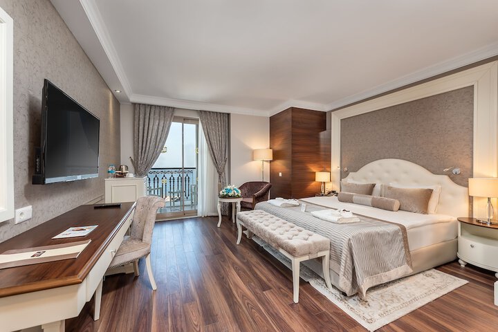 Room 14 of 74