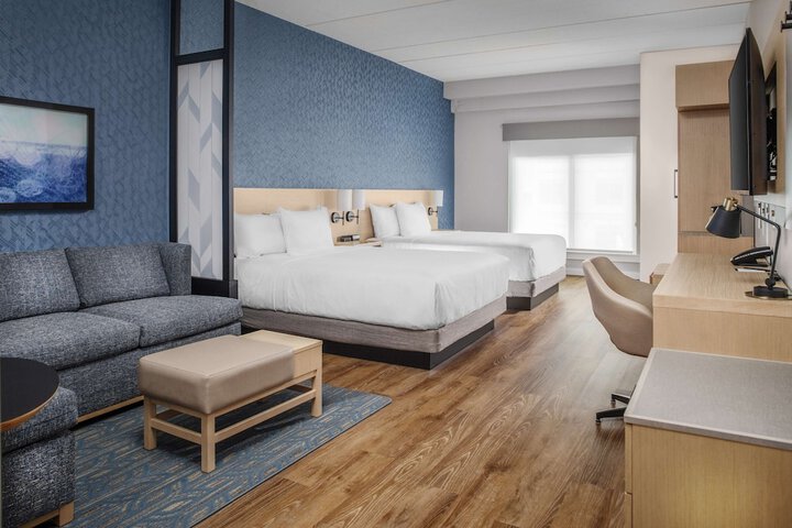 Room 10 of 18