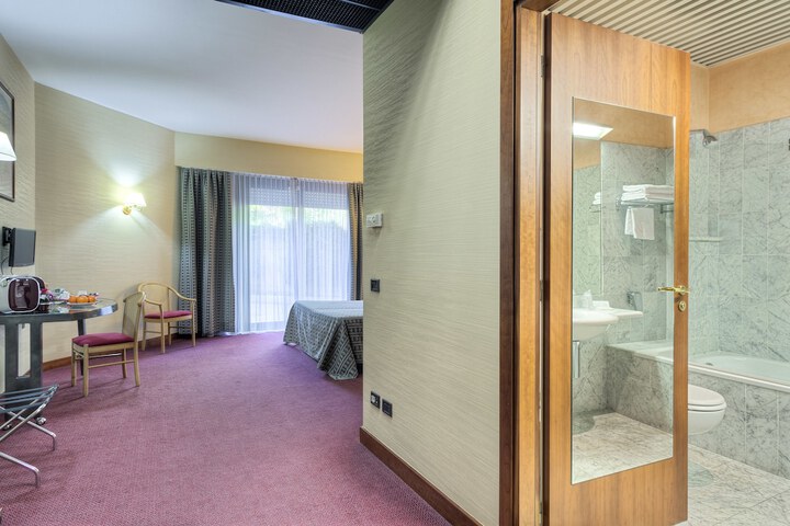 Room 36 of 50