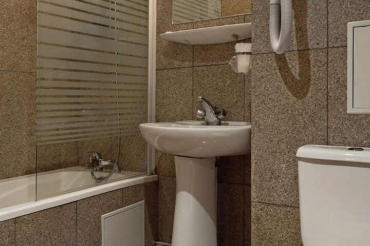 Room 35 of 54