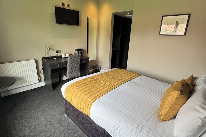 Room 29 of 42