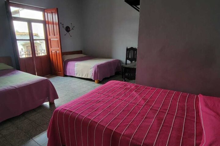 Room 5 of 9