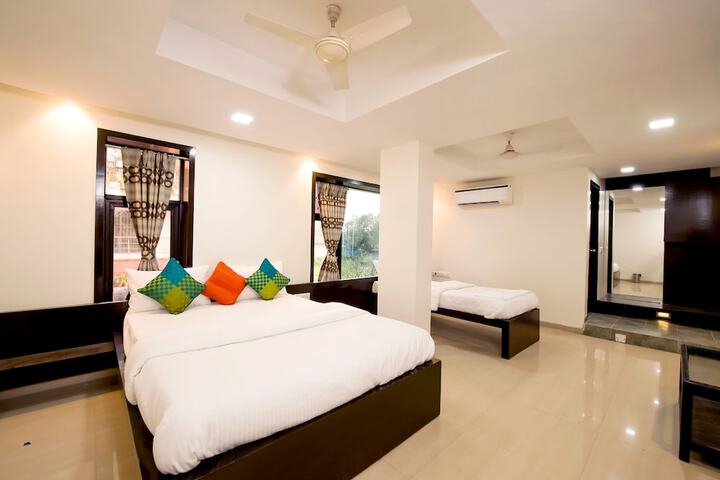 Room 26 of 30
