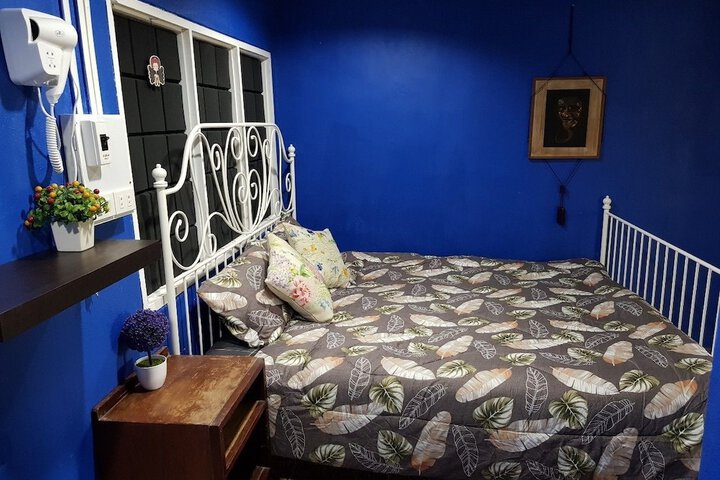 Room 5 of 80