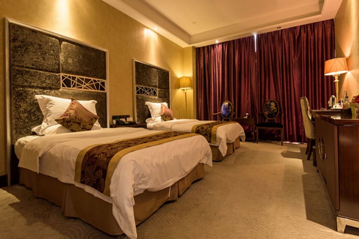 Room 3 of 17