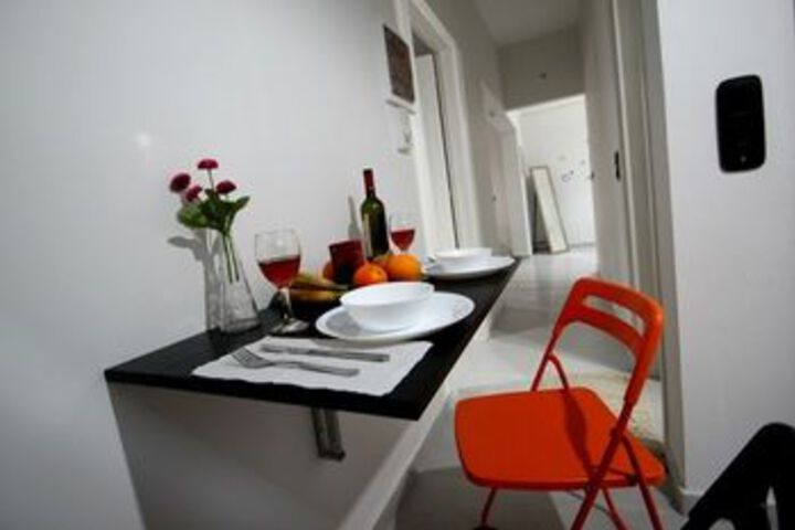 Room 4 of 14