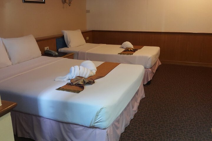 Room 12 of 46