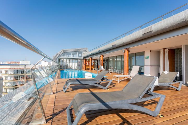 Sundeck 68 of 72