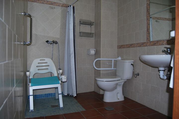 Room 15 of 39