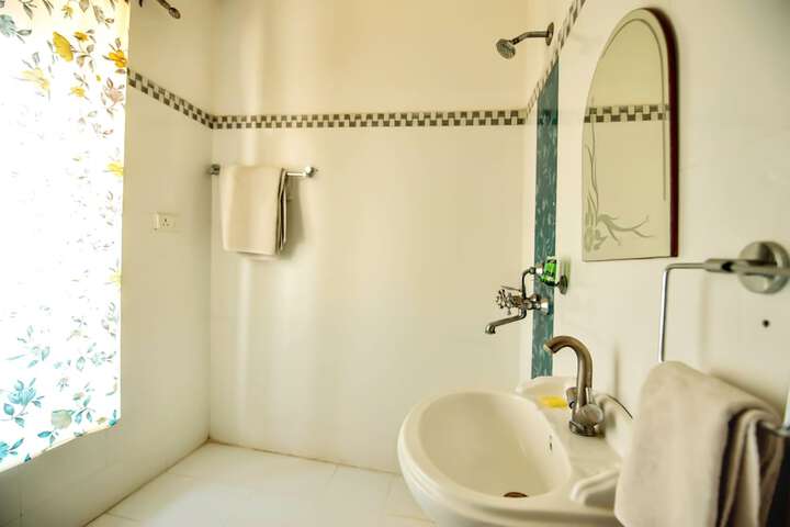 Room 42 of 59