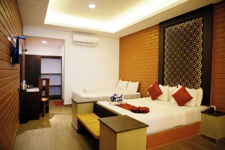 Room 2 of 15