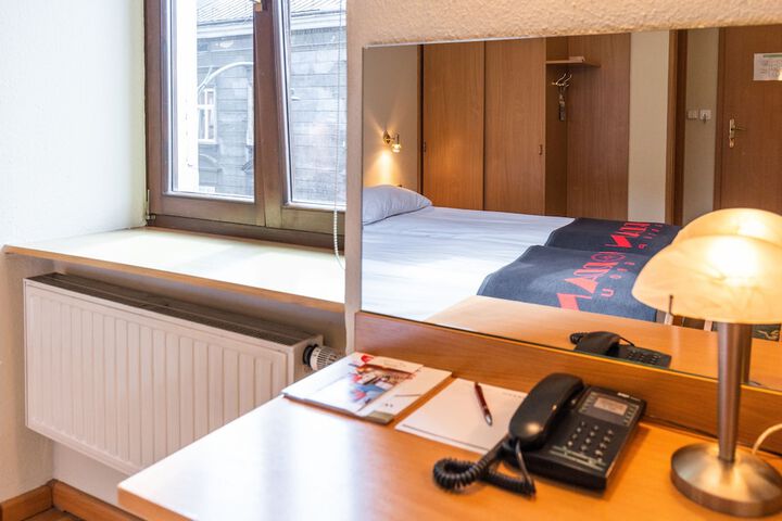 Room 31 of 79