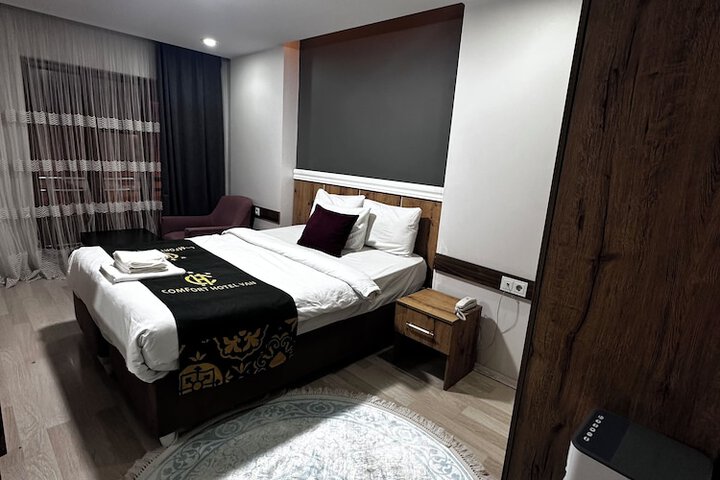 Room 13 of 52