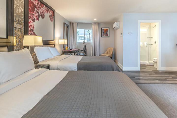 1 Queen Bed (14 of 19)