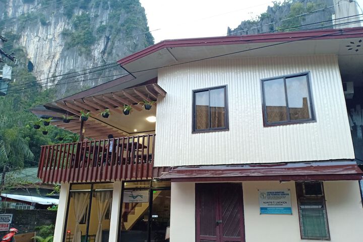 GREGORIAS INN