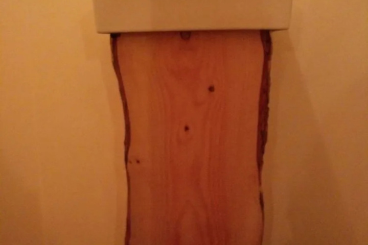 Room 8 of 15