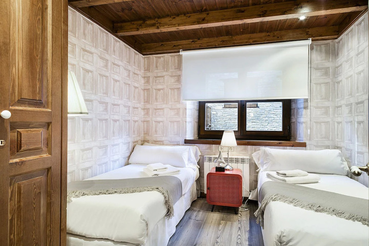 Room 3 of 5