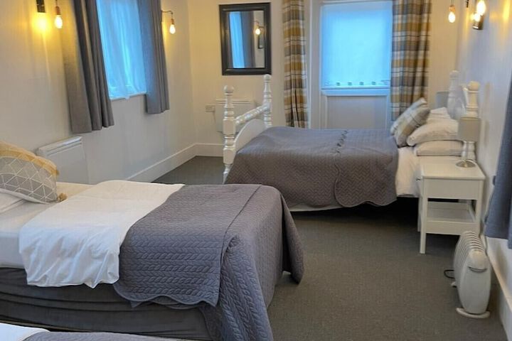 Room 5 of 22
