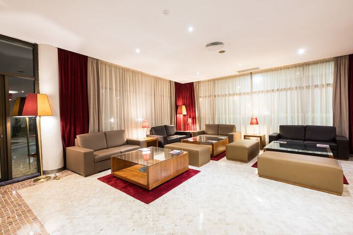 Guest Lobby