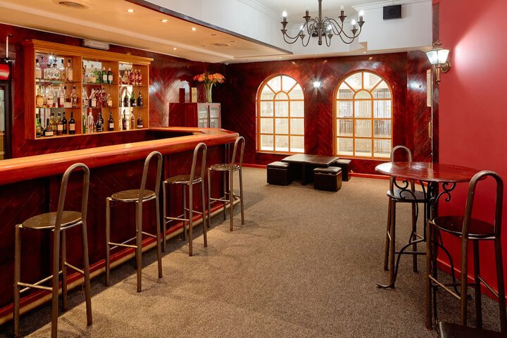 Lounge 157 of 191
