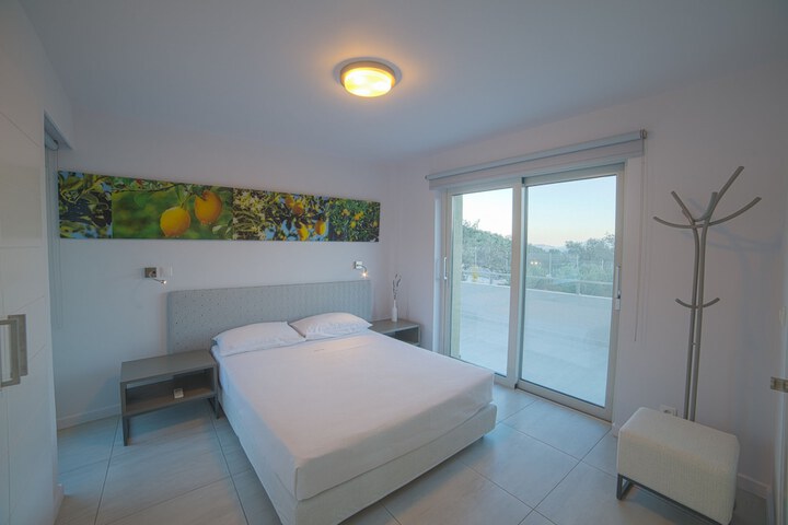 Room 7 of 80