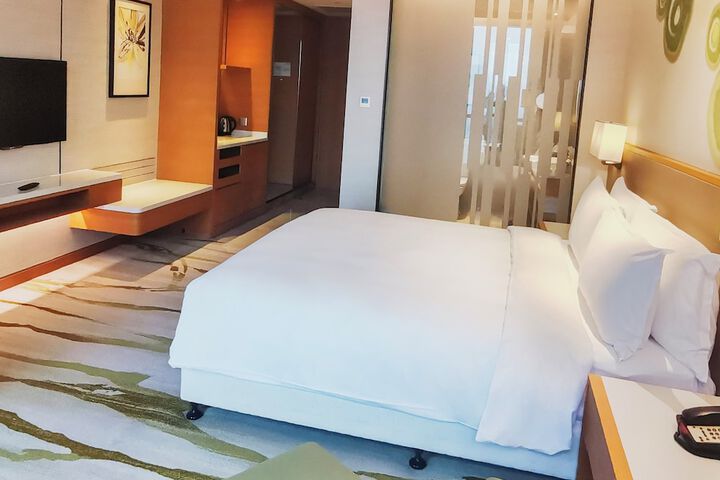 Room 14 of 92
