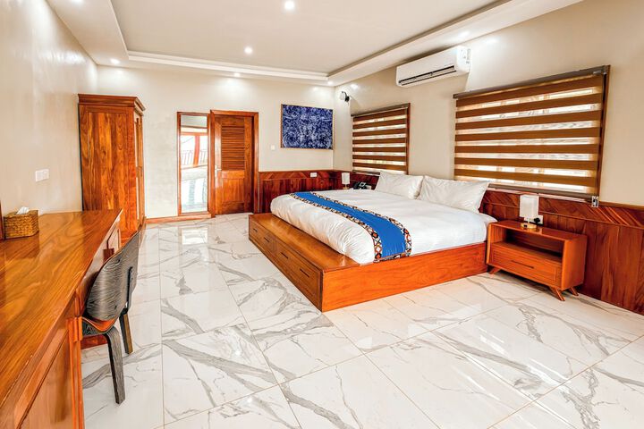 Room 19 of 71
