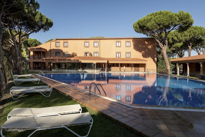 Pool Hotel