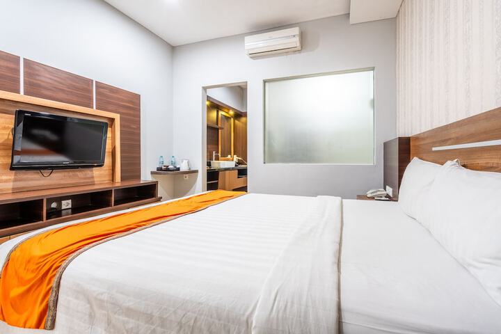 Room 21 of 104