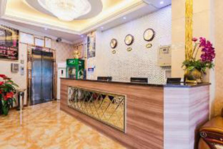 OYO Hongdu Express Homestay (Tengzhou Bus Terminal Jiayu Trade City)