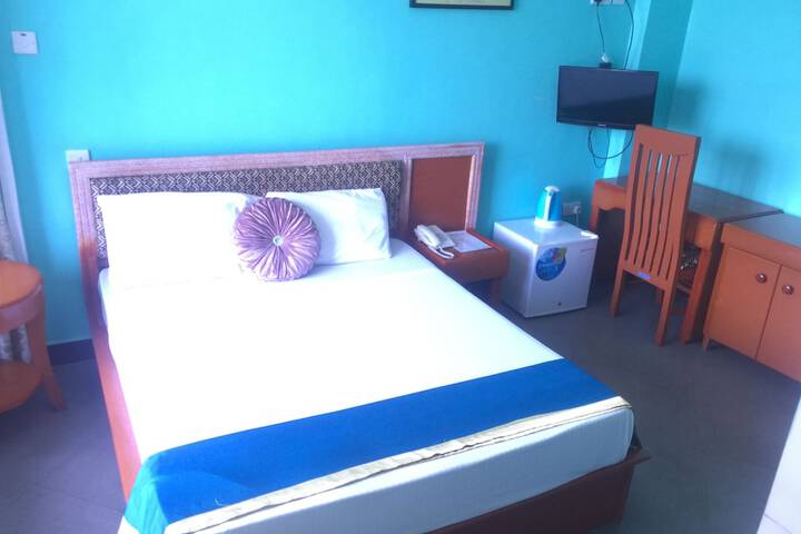 Room 33 of 58
