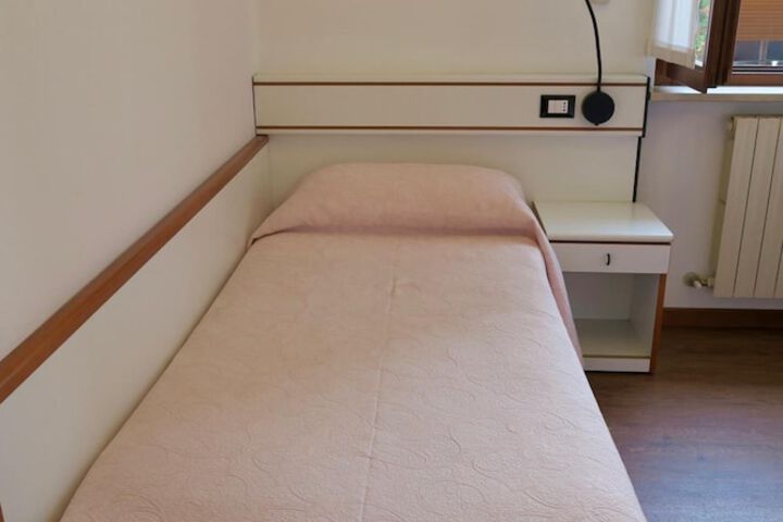 Room 16 of 54