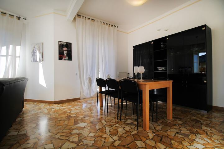 Room 14 of 21