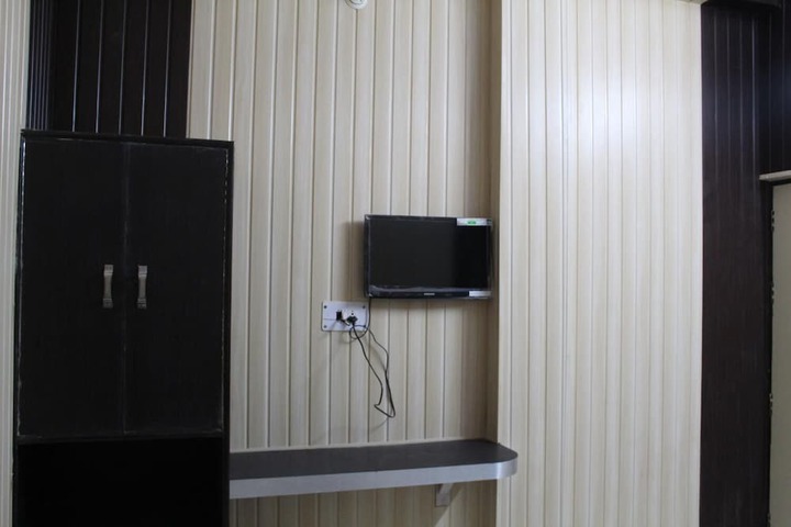 Room 7 of 23