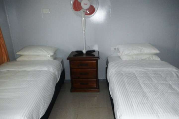 Room 9 of 80