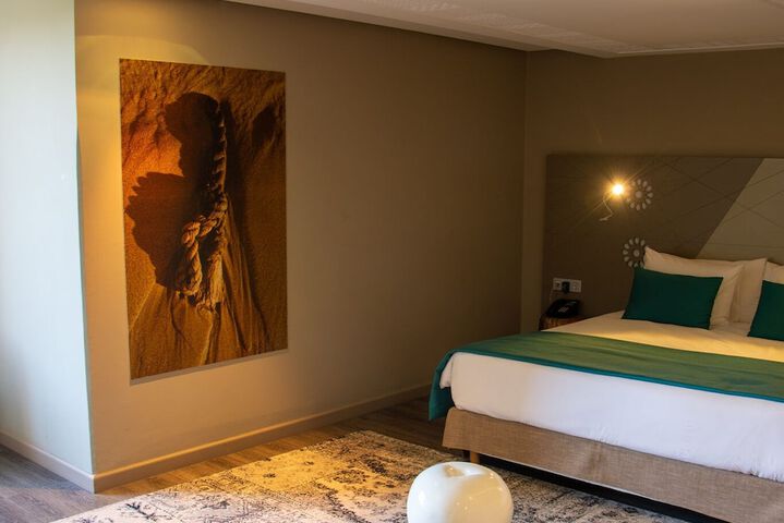 Room 11 of 85