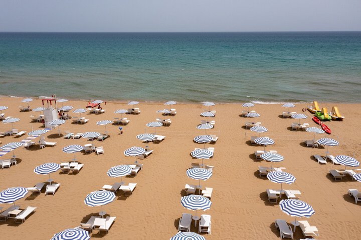 Beach 67 of 89