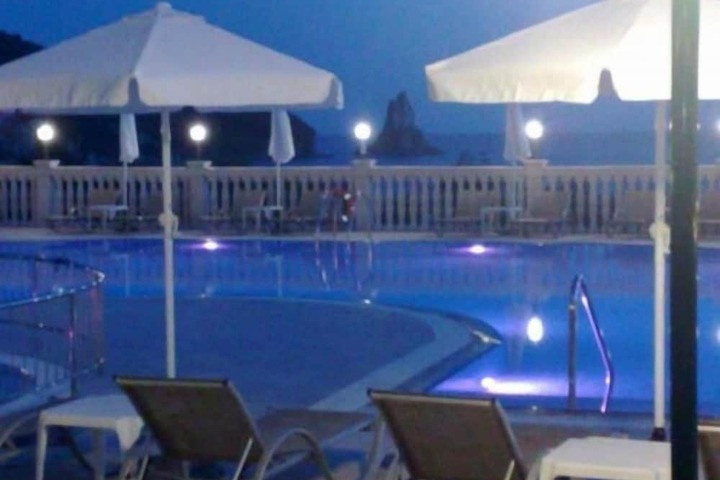 Pool Hotel