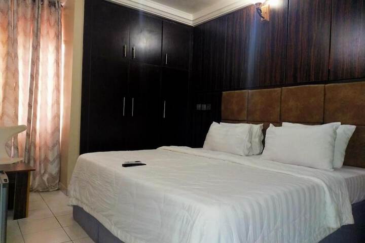 Room 19 of 34