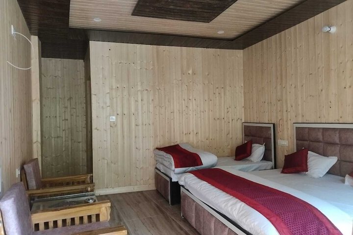 Room 8 of 38