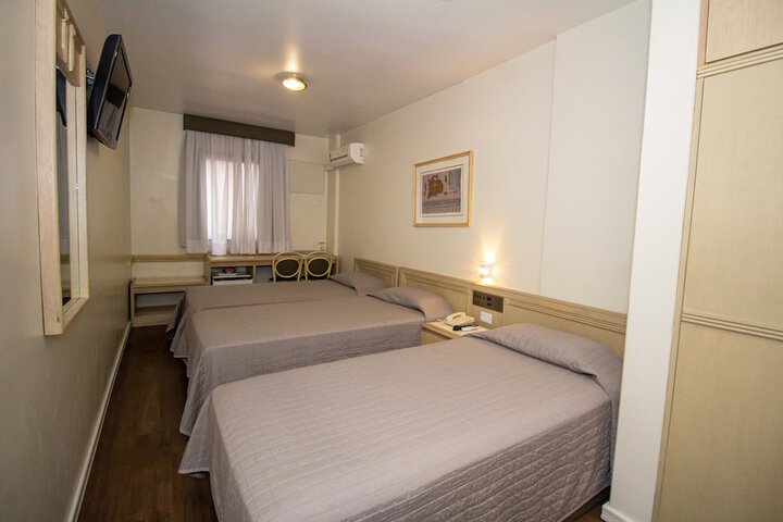 Room 14 of 110